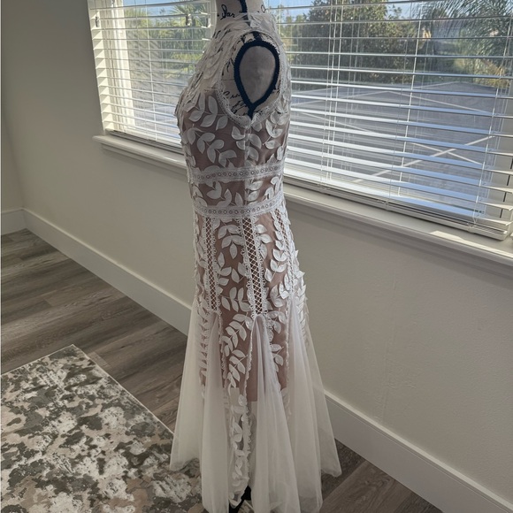 Bronx and Banco Elegant White Lace Midi Dress - Picture 4 of 8